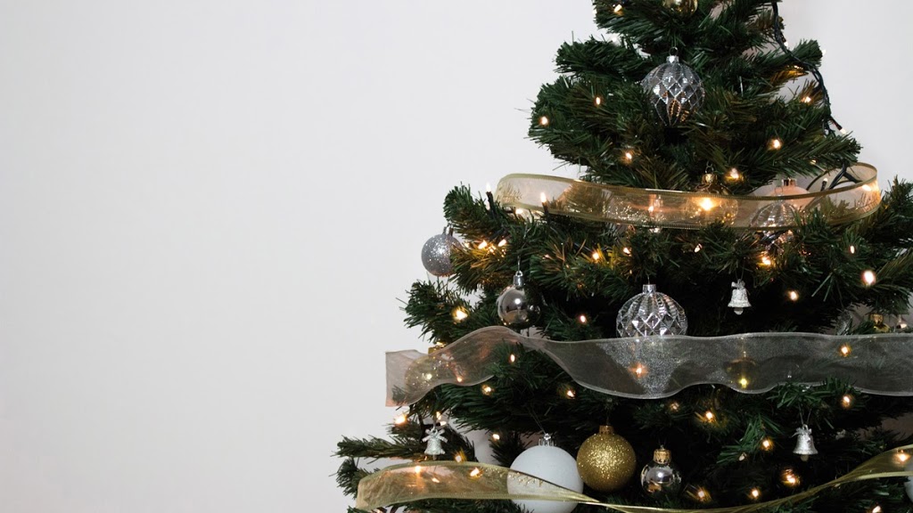 Fashion blogger Aurora Berill on indoor Christmas decor ideas for a Christmas tree